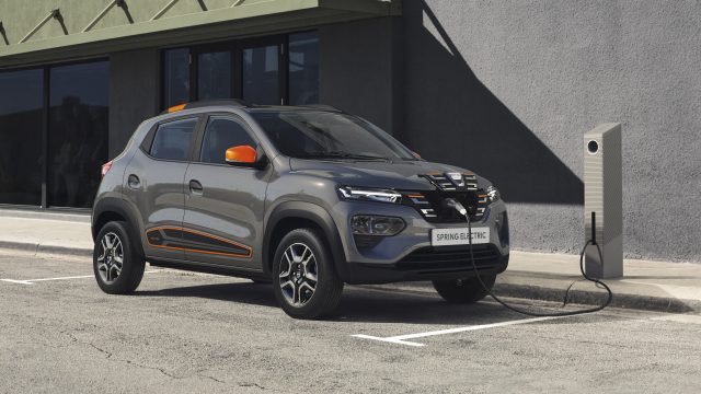 Dacia Spring Electric driekwart voor